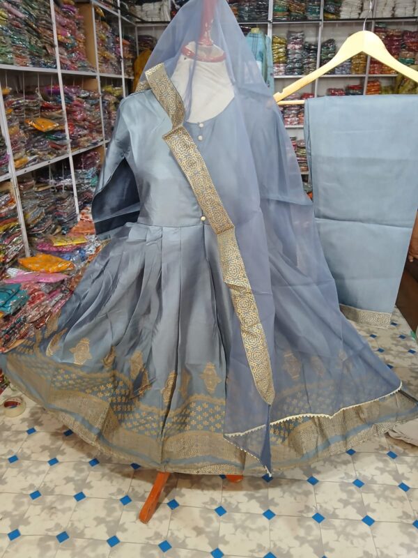 Elegant Maxi 3-Piece Suit – Premium Quality at an Affordable Price - Image 6