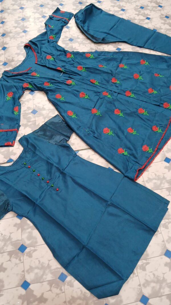 Stylish Fancy 3-Piece Suit – Premium Quality with Elegant Design - Image 3