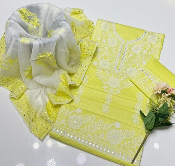 New Arrival 2025: Elegant Lawn Cotton 3-Piece Embroidered Dress Set - Image 5