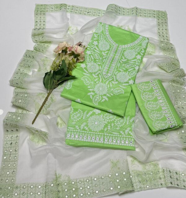 New Arrival 2025: Elegant Lawn Cotton 3-Piece Embroidered Dress Set