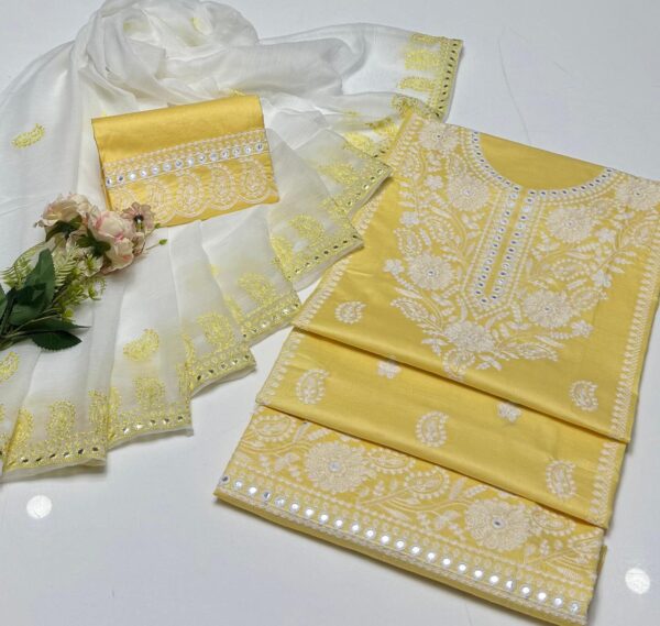 New Arrival 2025: Elegant Lawn Cotton 3-Piece Embroidered Dress Set - Image 6
