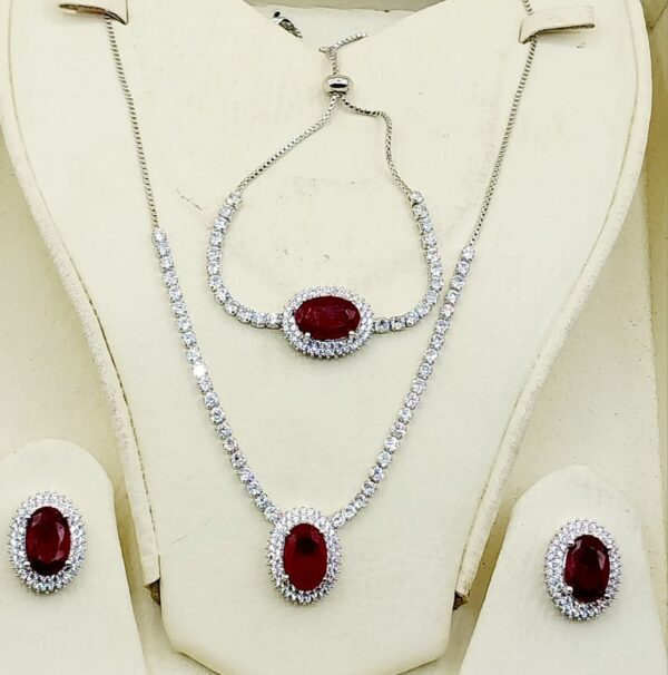 Elegant China Gold-Plated Locket Set – Timeless Charm at an Unbeatable Price