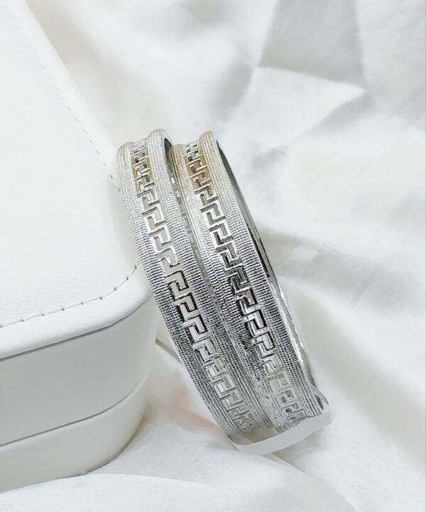 Elegant China Gold-Plated Two-Piece Bangle Set – Perfect Fit & Style - Image 4