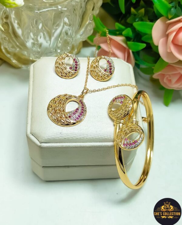 Elegant China Gold-Plated Zarqoon Locket Set with Matching Bangle - Image 3