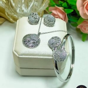 Elegant China Gold-Plated Zarqoon Locket Set with Matching Bangle
