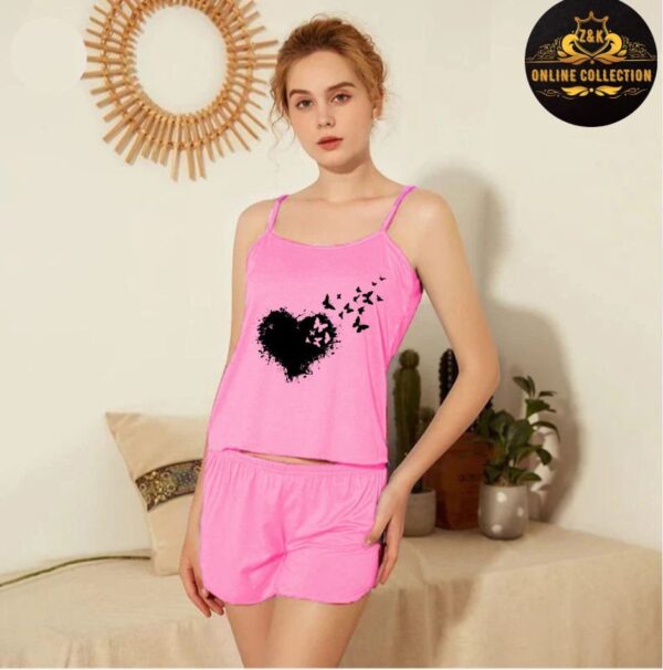 Stay Chic and Comfy with the Women's Printed Camisette