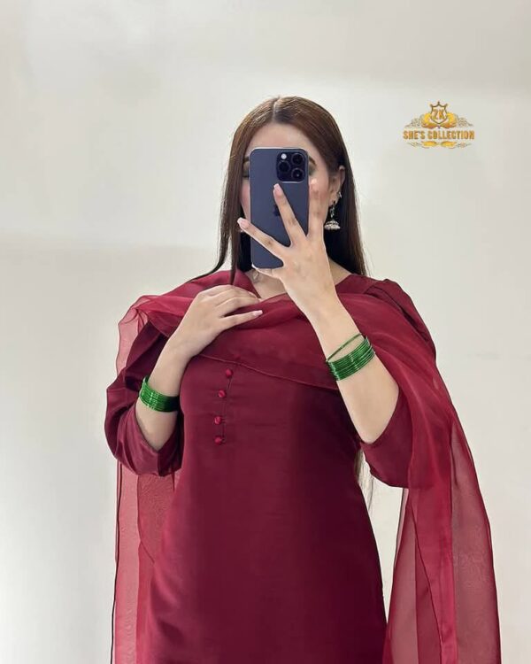 Chic Mehroon Farshi Set in Row Silk – Trending Style Pick