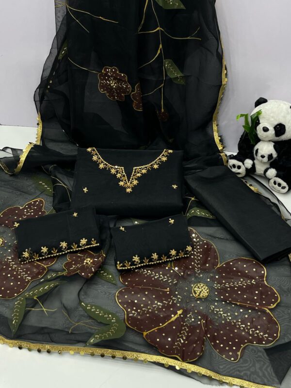 Exquisite Handmade Embroidered Collection 2K25 – Luxury at Its Best - Image 3
