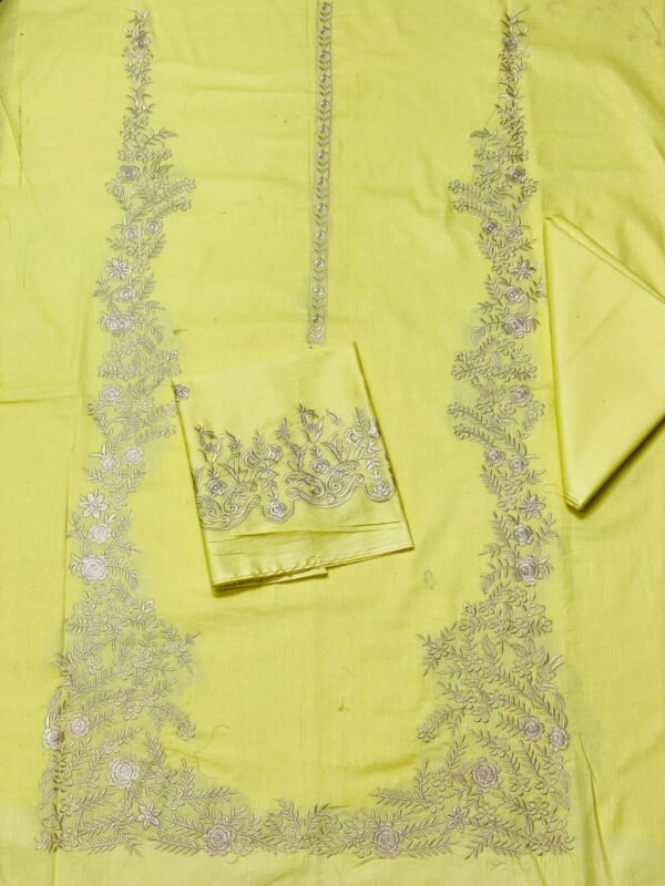 Maria B Embroidered 2-Piece Lawn – Summer 2K25 Signature Styles - Image 6