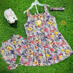Adorable 3-Piece Baby Outfit Set – Frock, Shorts & Hair Bin for Just Rs. 1299 6