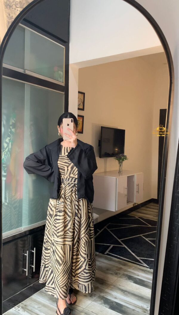 Elegant Coati Style 2-Piece Set with Floral Chiffon Frock - Image 2
