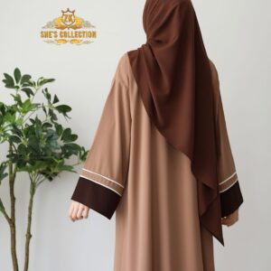 Elegant Crown Abaya with Matching Stoller – Comfortable Style in Three Sizes