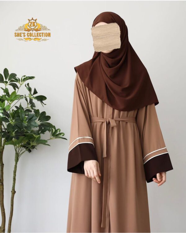 Elegant Crown Abaya with Matching Stoller – Comfortable Style in Three Sizes - Image 3