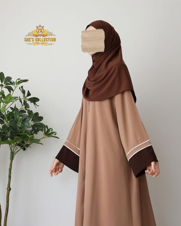 Elegant Crown Abaya with Matching Stoller – Comfortable Style in Three Sizes - Image 5