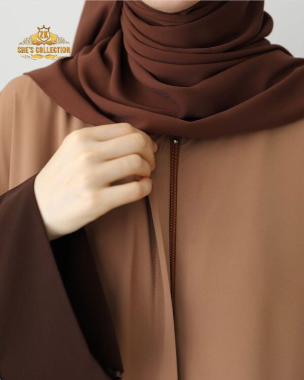 Elegant Crown Abaya with Matching Stoller – Comfortable Style in Three Sizes - Image 4