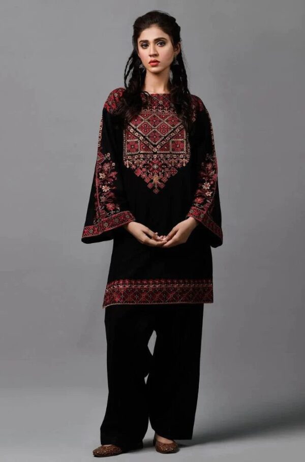 Kayseria Embroidered 2-Piece Lawn – Summer 2K25 Premium Drop - Image 2