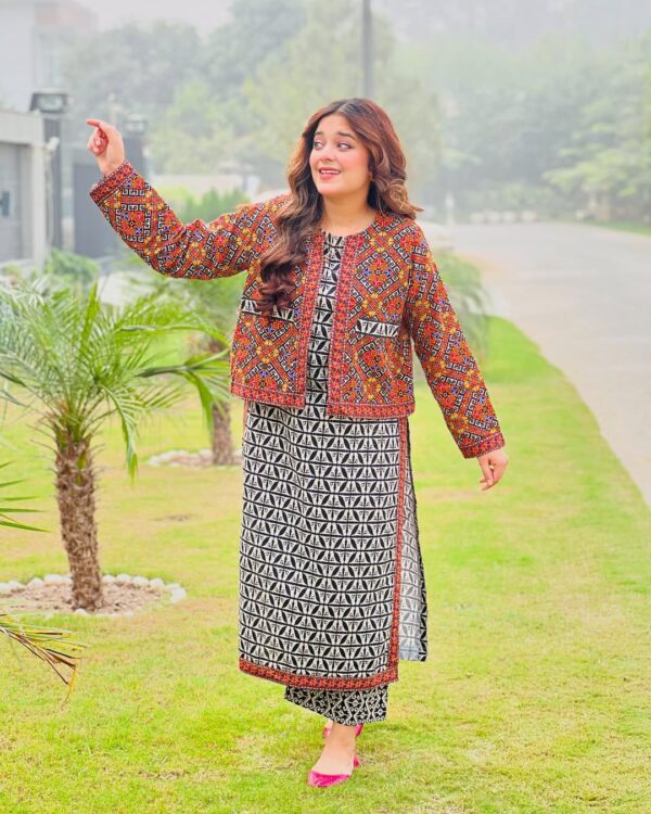 Elegant Ajrak Koti Digital Printed 3-Piece Summer Suit - Image 3