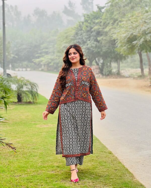 Elegant Ajrak Koti Digital Printed 3-Piece Summer Suit - Image 4