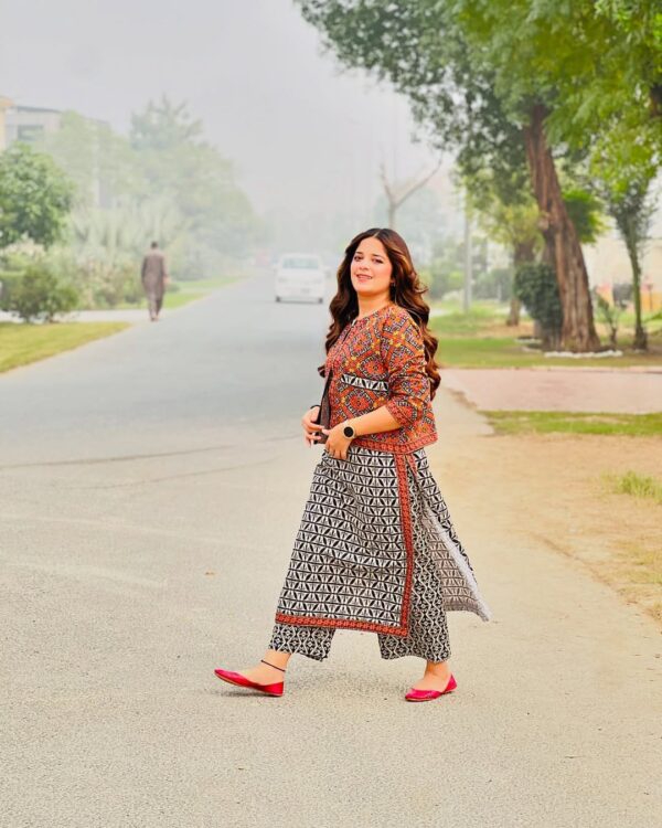 Elegant Ajrak Koti Digital Printed 3-Piece Summer Suit - Image 6