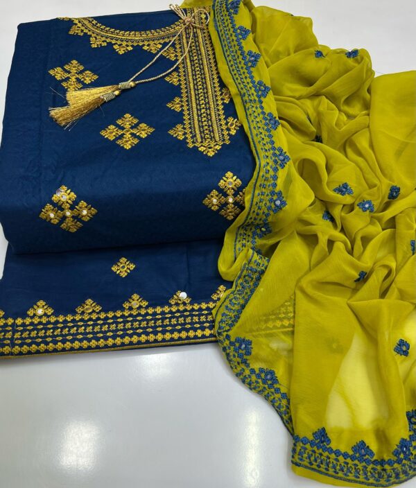 Elegant Lawn 3-Piece Embroidered Suit – A Must-Have This Season - Image 3